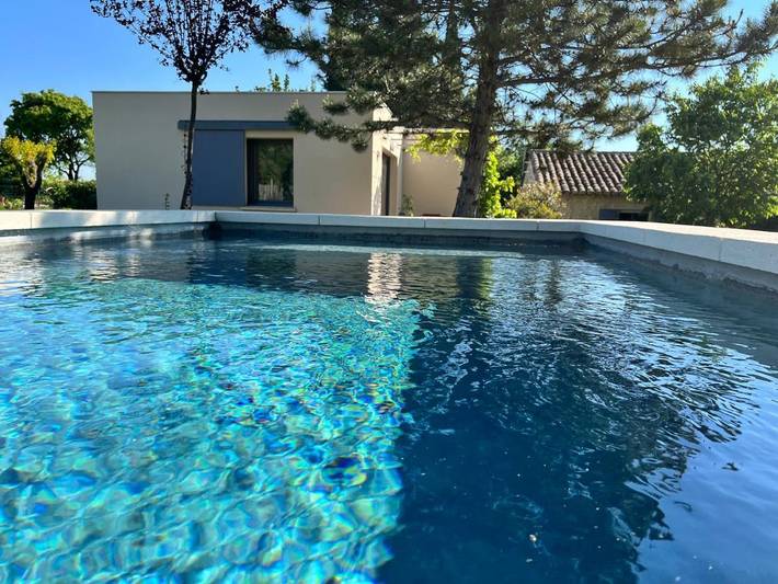 Location de vacances pour 2 personnes, avec jardin ainsi que vue et piscine à Vallérargues - 2