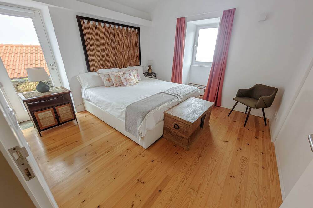 A mountain retreat for those who want to linger - over a book or a glass of wine in São Miguel Island, Nordeste