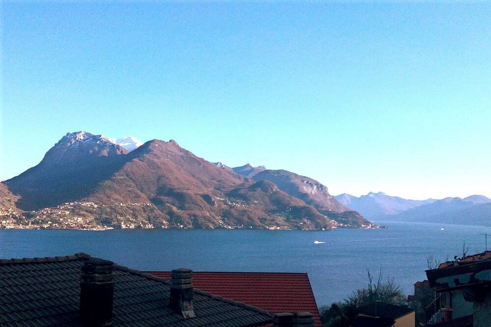Ganze Wohnung, Haus Mary separate Wohnung mit Blick auf den See in Santa Maria Rezzonico, Comune di San Siro