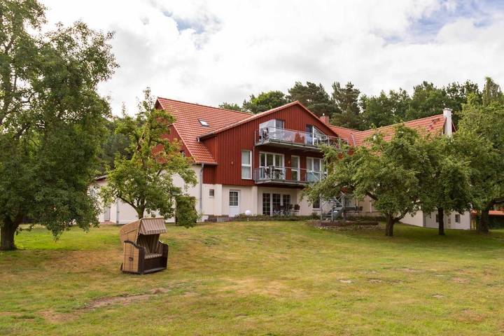 Ferienwohnung für 4 Personen, mit Terrasse und Garten sowie Ausblick in Morgenitz