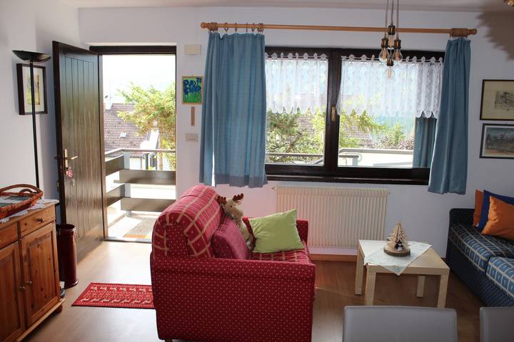 Appartamento per 4 persone, con Balcone e Terrazza nonché Giardino a Cavalese