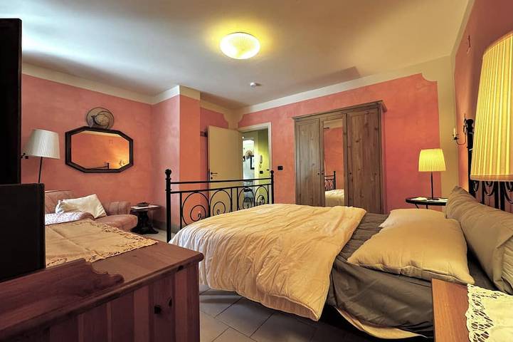 Appartamento intero, Casa Vacanze la Farfalla (Pian Terreno) Profonda Campagna Toscana in San Miniato, Pisa e dintorni