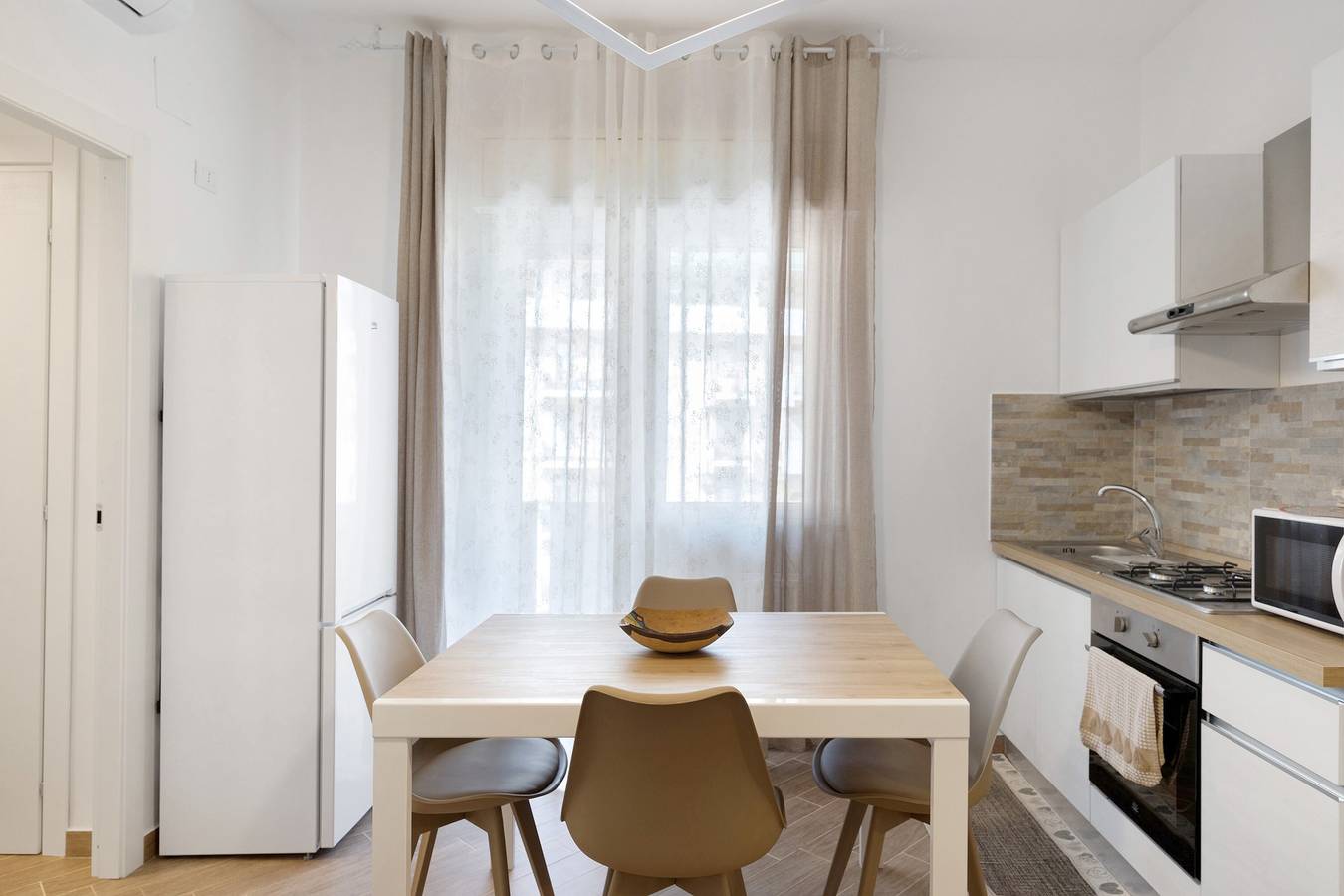 Hel leilighet, 'Freedom House Palermo' Apartment with Mountain View, Wi-Fi and Air Conditioning in Palermo, Provinsen Palermo