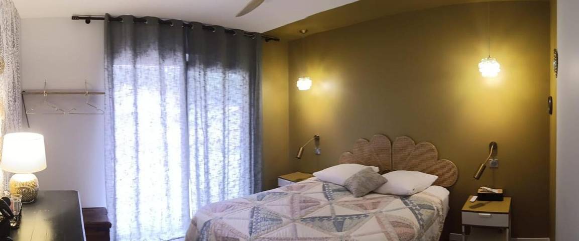 Appartement de vacances pour 3 personnes, avec Jacuzzi ainsi que Terrasse et Jardin