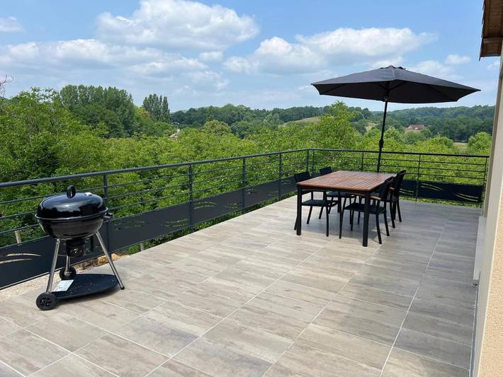 Location de vacances pour 5 personnes, avec vue et terrasse à Strenquels - 2