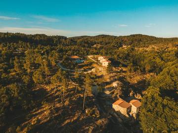 Gîte pour 4 personnes, avec sauna et piscine ainsi que terrasse et jardin, animaux acceptés dans Sernancelhe