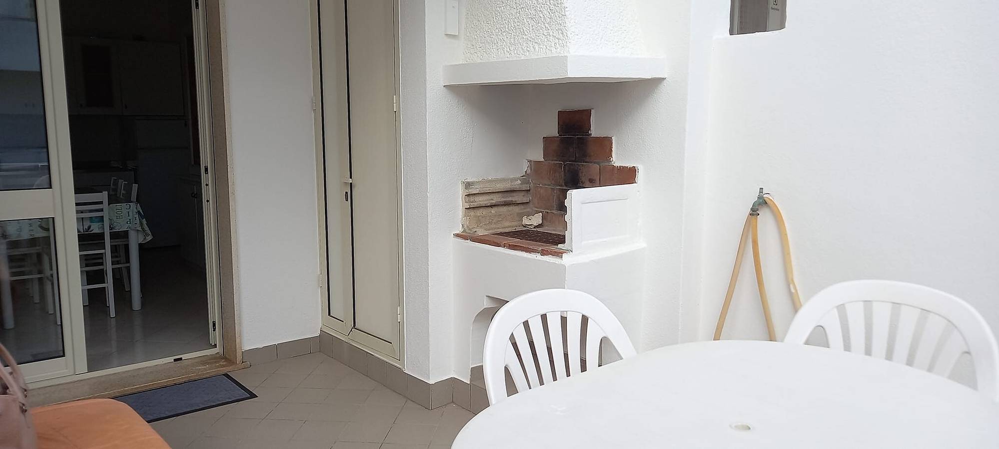 Vakantiehuis 'Appartamento Paradiso' met Uitzicht op Zee, Wi-Fi en Airconditioning, foto 7