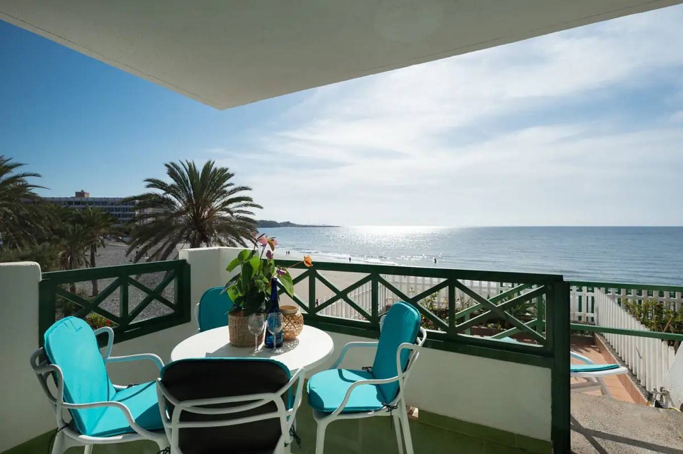 Appartement entier, Appartement de vacances 'Apartament Excepcional 1a Línea' avec vue sur la mer, piscine et Wi-Fi in Playa del Águila, San Bartolomé de Tirajana