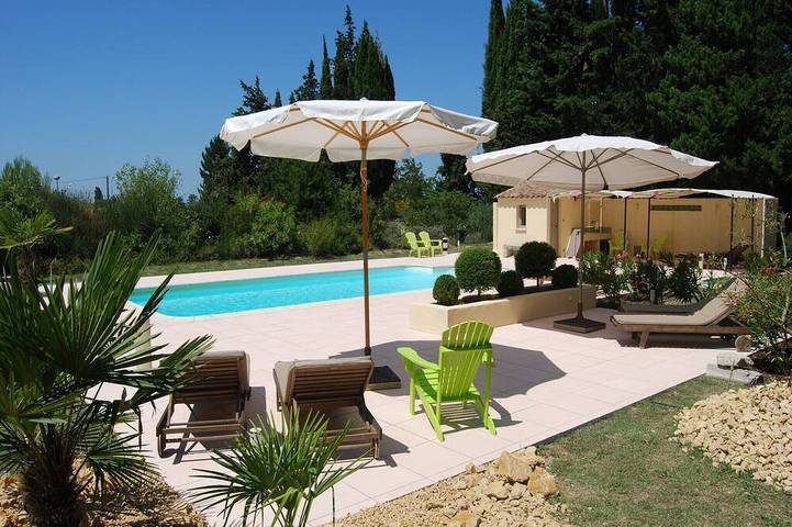 Villa für 4 Personen, mit Pool und Terrasse sowie Garten - 1