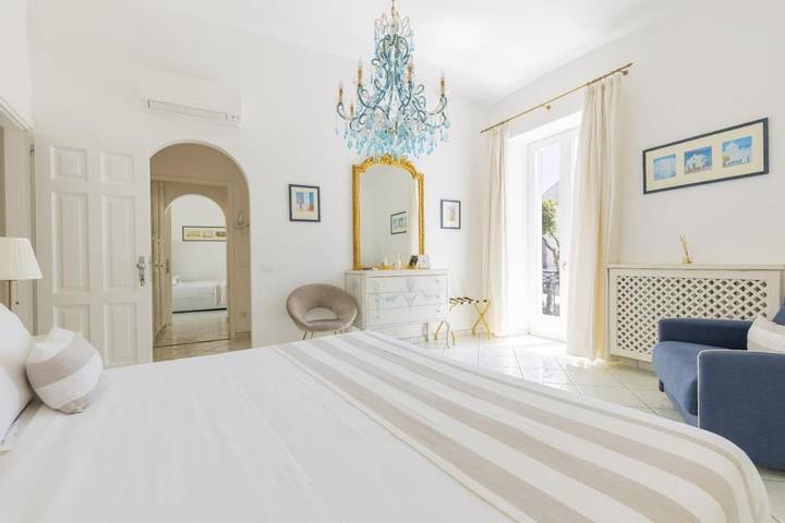 Maison d’hôte pour 3 personnes, avec vue ainsi que piscine et balcon à Forio
