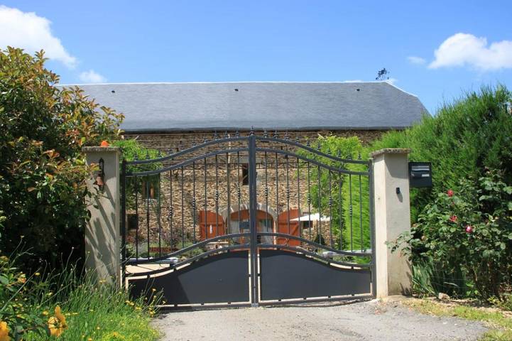 Maison de vacances pour 8 personnes, avec jardin ainsi que vue et piscine, animaux acceptés dans l' Aveyron - 3