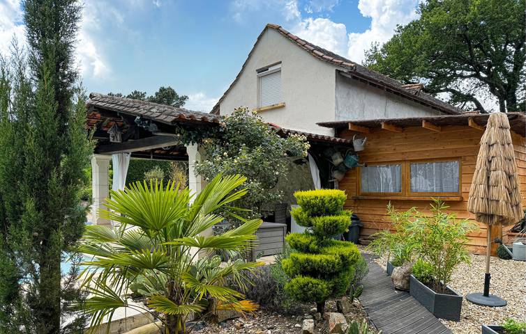 Ferienhaus für 8 Personen, mit Ausblick und Garten sowie Pool und Terrasse in Aquitanien - 4