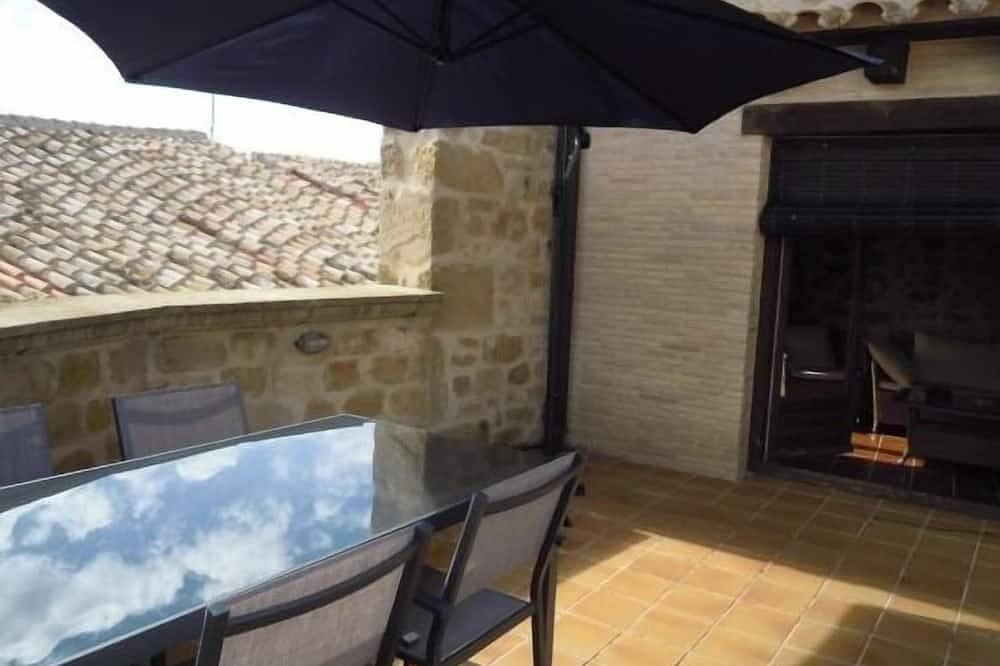 Self catering Ca Domenech for 9 people in Cretas, Teruel Region