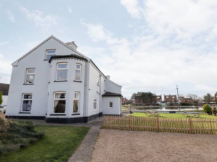 Holiday rental for 18 people, with Garden in East Midlands