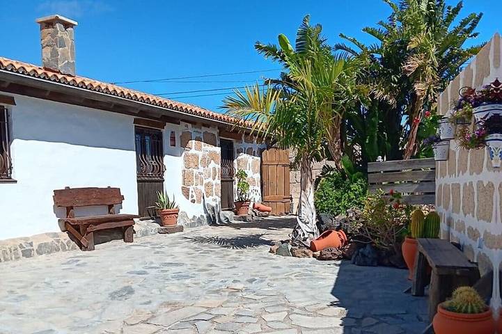 Maison de vacances pour 5 personnes, avec terrasse ainsi que jacuzzi et jardin, animaux acceptés - 1