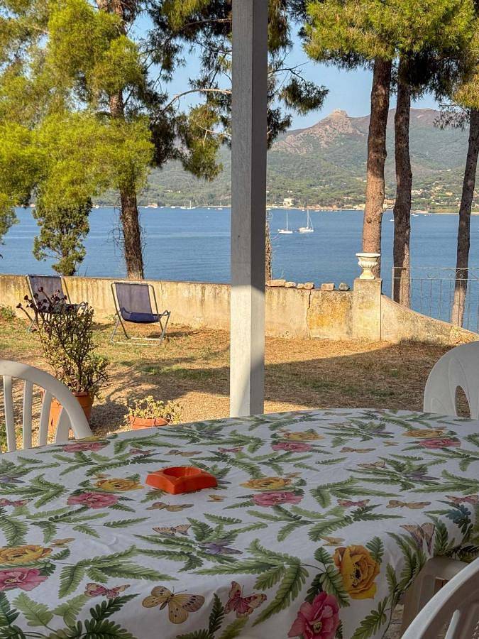 Agriturismo per 4 persone, con panorama e terrazza nonché giardino sull' Isola d'Elba