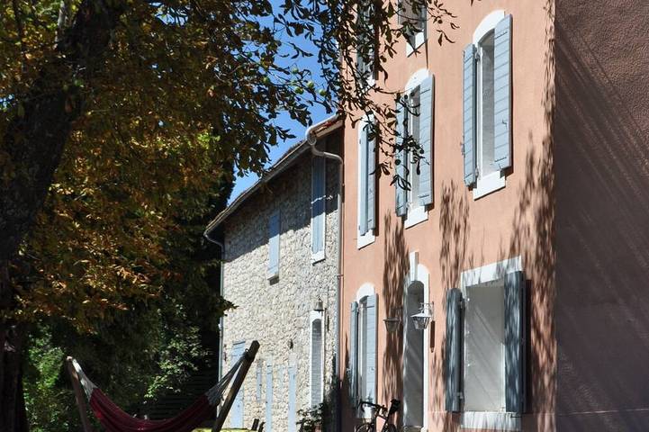 Maison de vacances pour 12 personnes, avec terrasse et jardin à Reillanne