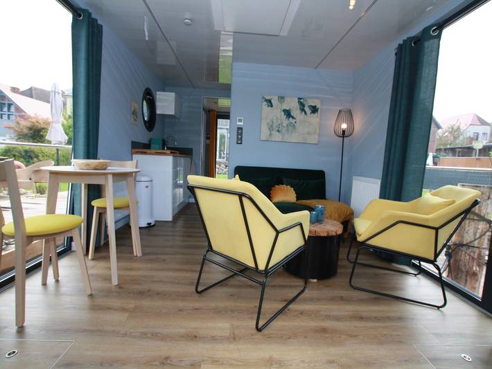 Hausboot für 2 Personen, mit Terrasse in Mecklenburgische Seenplatte - 2