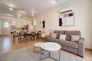 Apartment for 4 People in Paphos, South Cyprus, Photo 4