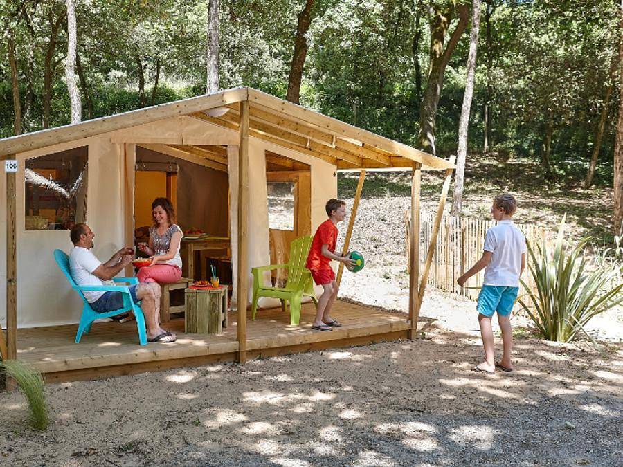 Camping Le Petit Rocher  - Zelt 5 personen - Natura (Ohne Sanitäranlagen) in Le Rocher, Longeville-sur-Mer