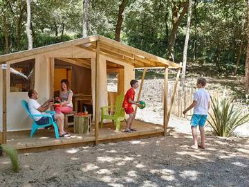 Camping für 5 Personen in Longeville-sur-Mer, Vendée, Bild 1