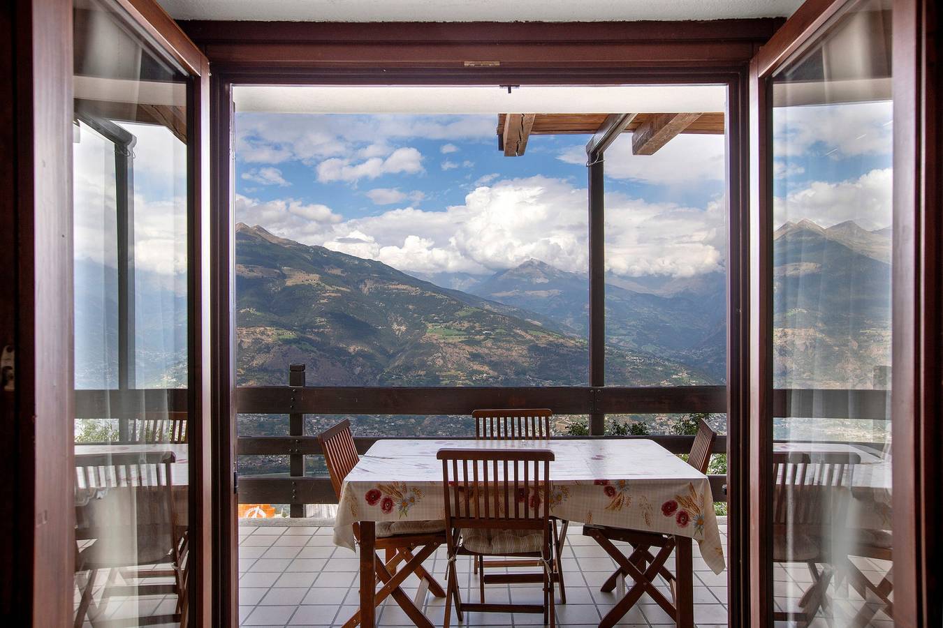 Appartamento intero, Appartamento 'Sylvie' con Vista Montagna, Terrazza in Comune e Wi-Fi in Gerdaz, Comune di Gressan