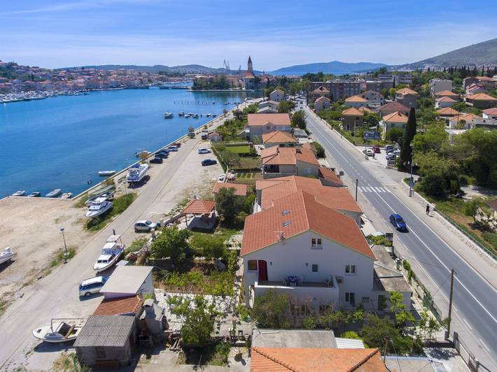 Ferielejlighed for 4 personer, med balkon i Trogir