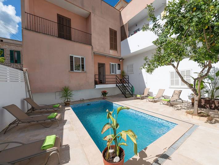 Holiday apartment for 6 people, with pool and hot tub as well as balcony - 1