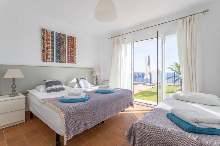 Villa, grande piscine et vues spectaculaires: jusqu'à 40% de réduction si vous réservez d'ici la fin avril in La Herradura, Almuñecar