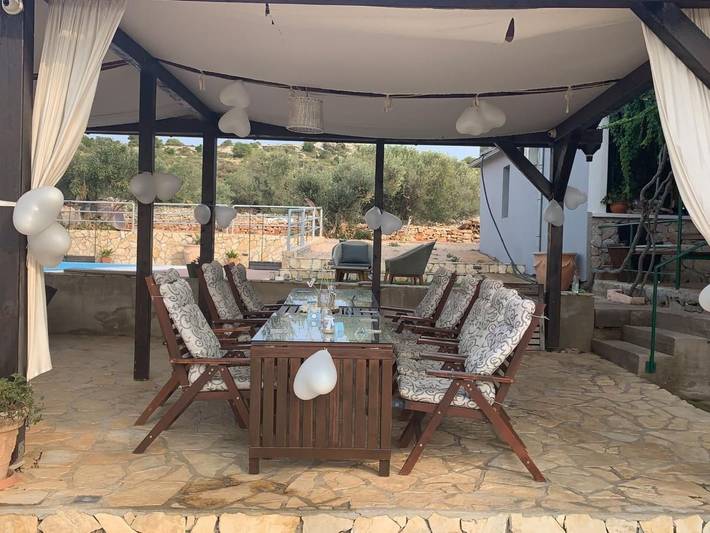 Ferienpark für 4 Personen, mit Balkon und Terrasse sowie Garten und Pool in Kroatien