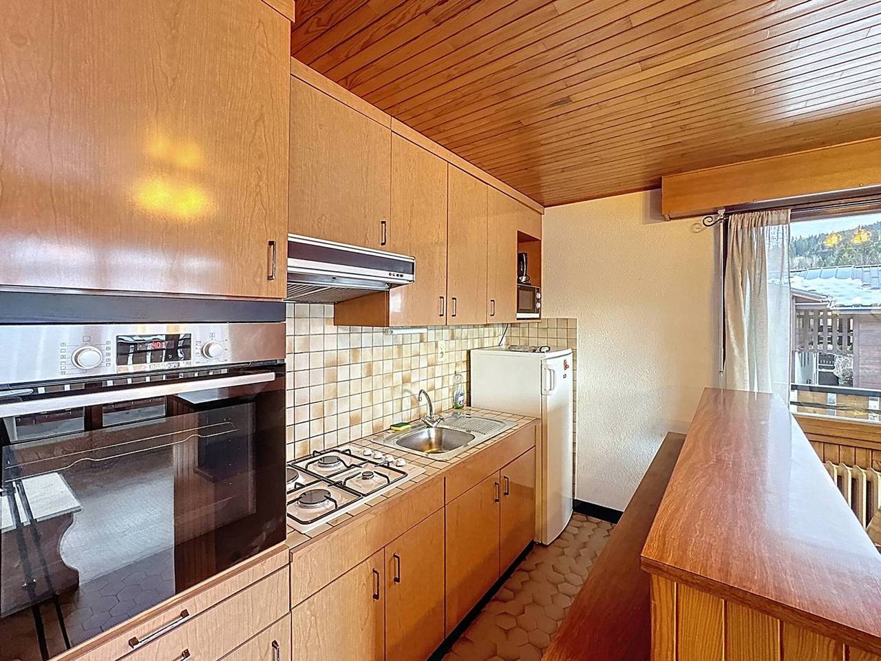 Entire apartment, Charming 3-Room Apt in Les Gets - Sleeps 6, Central Location, Free Wifi, Parking in Les Gets, Les Portes du Soleil