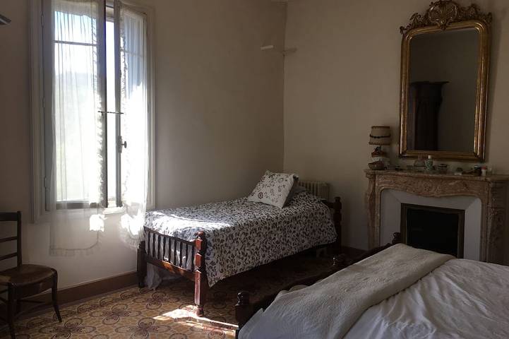 Location de vacances pour 15 personnes, avec balcon ainsi que jardin et piscine à La Tour-sur-Orb - 2