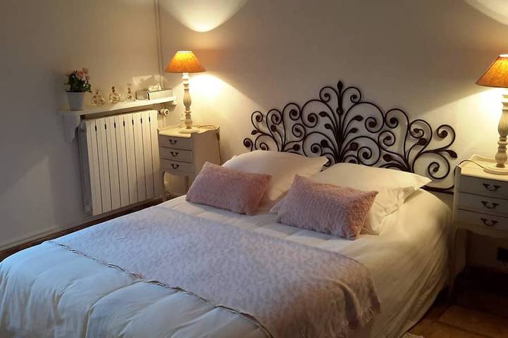 Location de vacances pour 8 personnes, avec jardin et terrasse à Aramon - 3