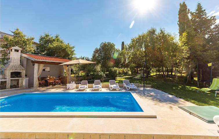 Geräumige 2-Zimmer-Wohnung mit Pool in der Nähe des Strandes Duga Uvala in Marčana, Südküste Istrien