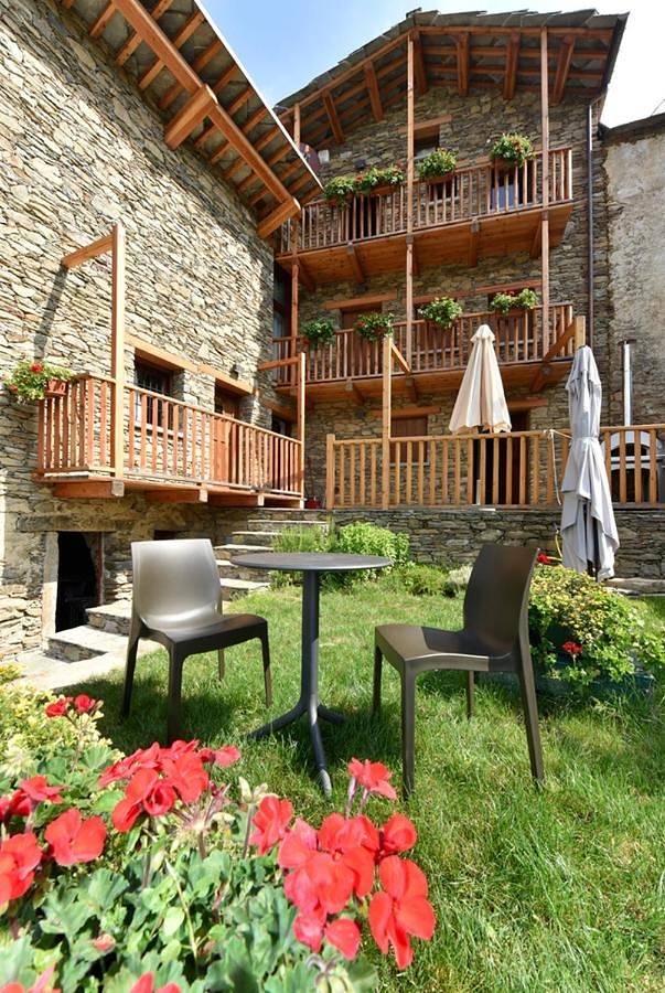 Gîte pour 4 personnes, avec jardin et vue, animaux acceptés à Ostana - 2