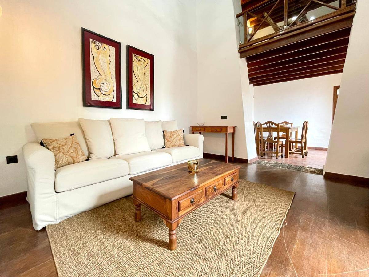 Two-Bedroom House in Tiagua, Teguise