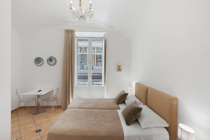 Sorrentina Guest House – Deluxe Double Room 2 with Balcony and Wi-Fi in Spiaggia pubblica di Sorrento, Sorrento