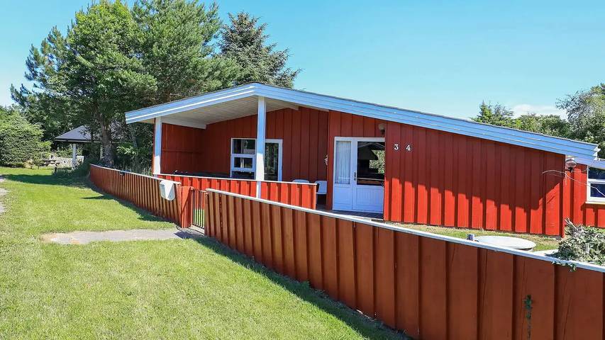 Ferieudlejning for 7 personer, med jacuzzi og sauna samt terrasse i Tversted
