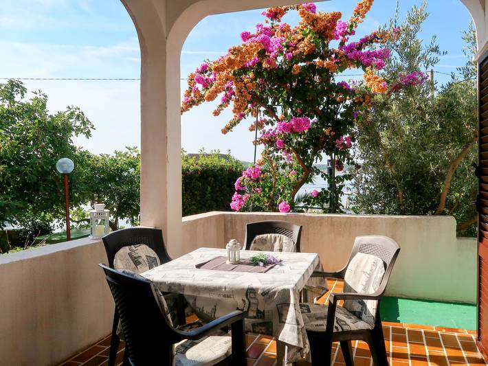 Appartement entier, Ana in Barbat na Rabu, Rab