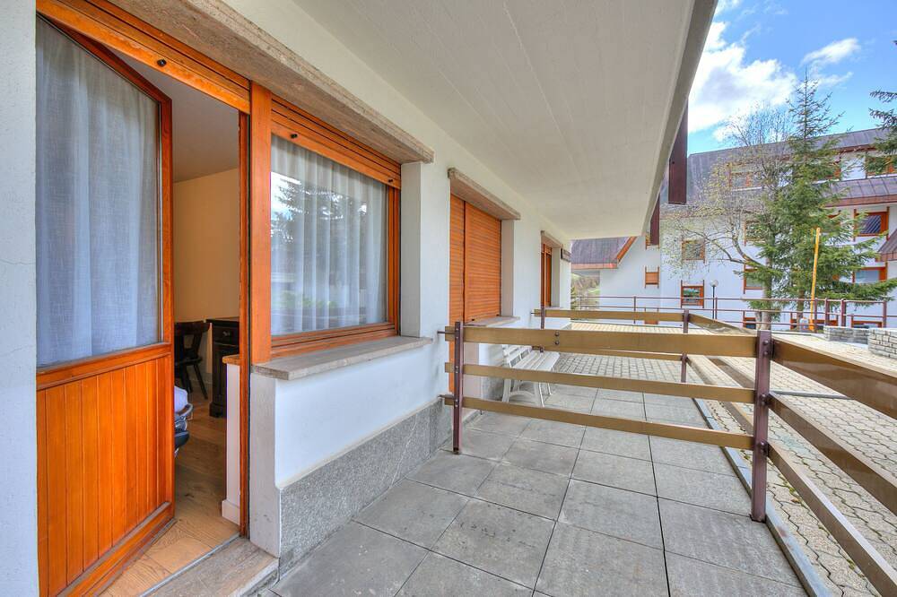 Entire apartment, Studio Genzianella Ski In-Ski Out 100m, Sestriere, Italy in Sestriere, Via Lattea