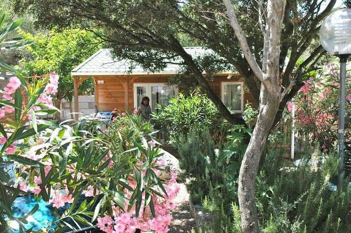 Camping per 4 persone, con giardino in Corsica del Nord
