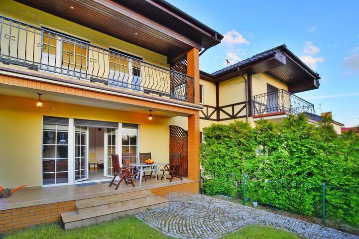 Dom dla 9 osób, z Balkon i Taras oraz Ogród w Grzybowo