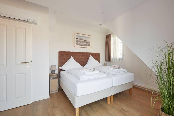 Ferienwohnung für 6 Personen, mit Balkon und Terrasse sowie Garten in Allensbach - 4