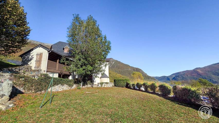 Gîte pour 7 personnes, avec jardin à Salles (Hautes-Pyrénées)