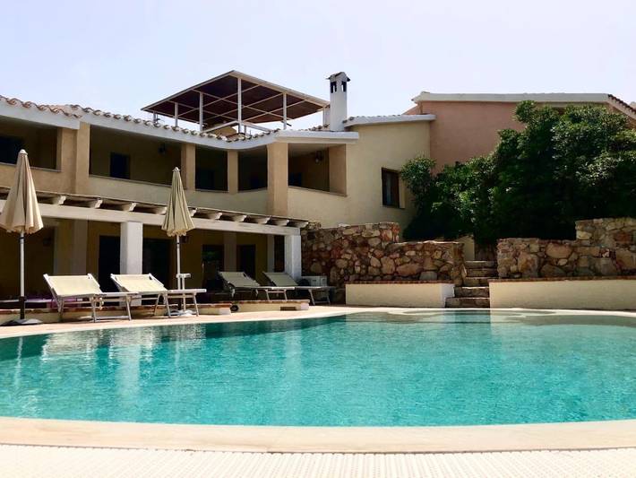Appartamento per 2 persone, con giardino e idromassaggio, con animali domestici in Cagliari e Dintorni