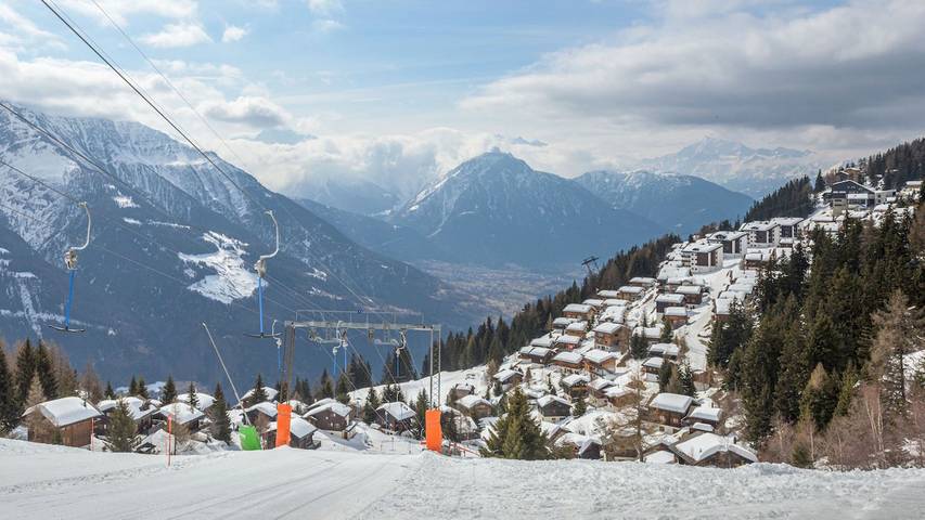 Ferienhaus für 12 Personen, mit Balkon und Balkon/Terrasse sowie Terrasse und Sauna im Wallis - 2