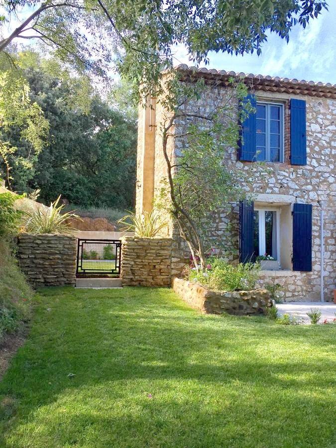 Location de vacances pour 6 personnes, avec jardin ainsi que piscine et vue, animaux acceptés à La Capelle-et-Masmolène - 4