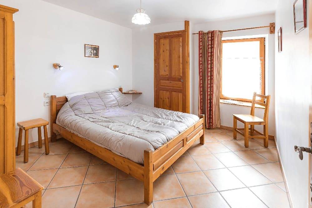 Entire apartment, Gites Simond welcomes you to Arvieux in the heart of the Queyras Regional Park, in Arvieux, Queyras