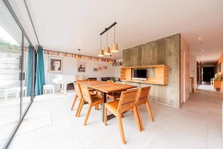 Location de vacances pour 8 personnes, avec Terrasse à Cercié