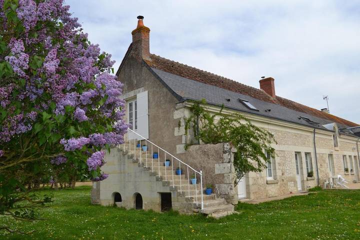 Gîte pour 3 personnes, avec terrasse et jardin à Saint-Épain - 2